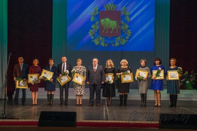 Торжественный вечер, посвященный 100-летию образования финансовой системы Беларуси, прошел в областном драматическом театре