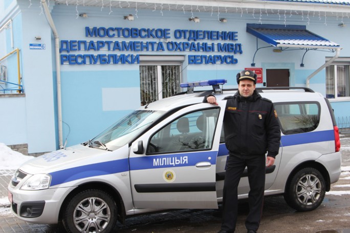 Мостовский милиционер-водитель задержал вора-рецидивиста