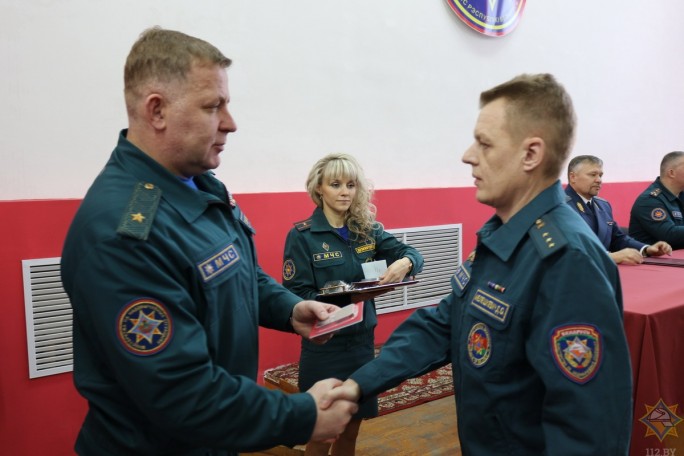 Лучшим спасателям Гродненщины вручены награды по итогам года