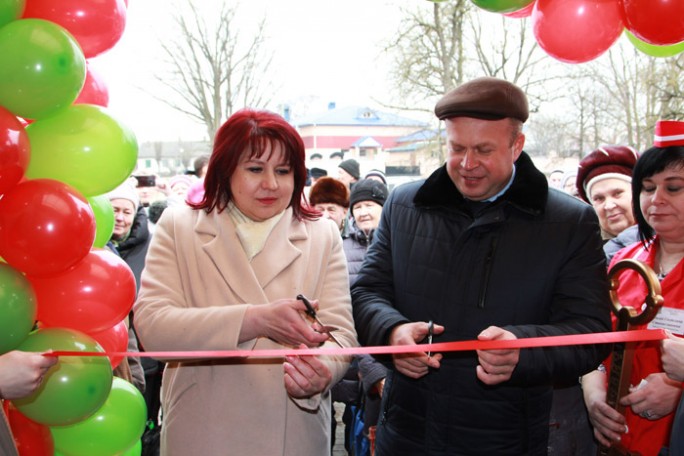 В Мостах ЗАО «Гудевичи» открыло свой фирменный магазин
