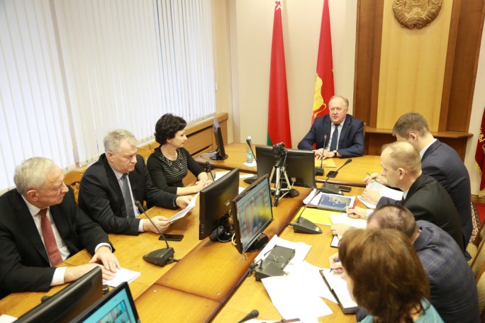 6 000 метров и команды со всей области. Лыжные эстафеты пройдут в спорткомплексе 'Селец' под Новогрудком. Большие биатлонные старты и развитие массового спорта обсудили на совещании в облисполкоме