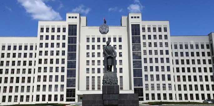 Правительство Беларуси утвердило базовую ставку и тарифную сетку для оплаты труда бюджетников