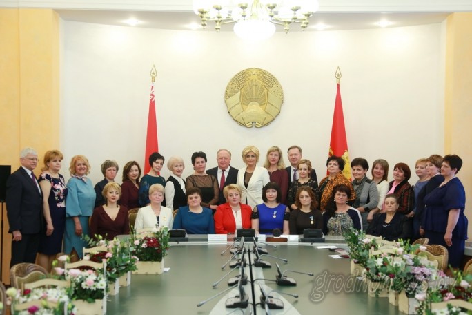 В облисполкоме прошел торжественный прием накануне 8 Марта