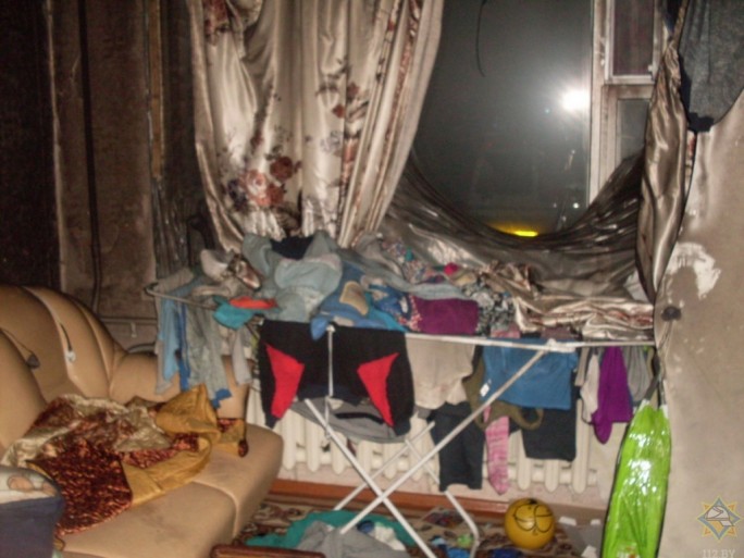 В Волковысском районе дети дома подожгли кресло