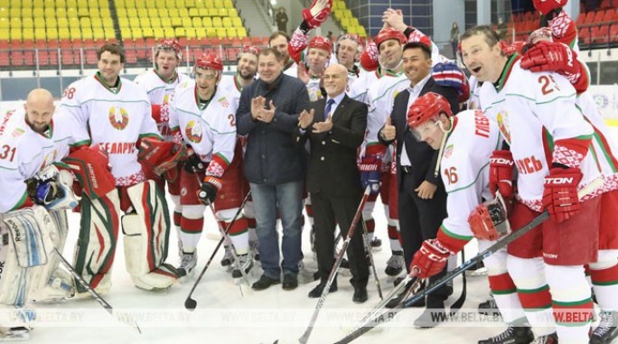Хоккейная команда Президента Беларуси заняла первое место в любительском турнире и вышла в плей-офф
