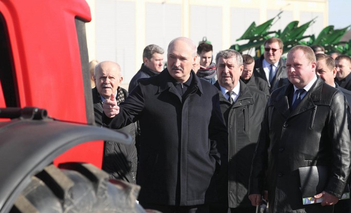 Александр Лукашенко ждет от аграриев новых идей для развития предприятий