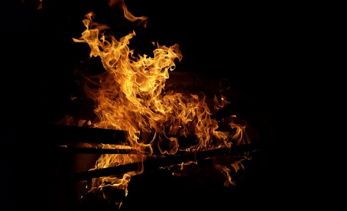 В Мостовском районе на пожаре погибла пенсионерка