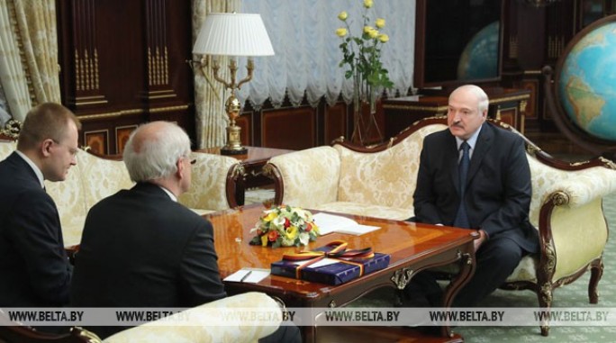Лукашенко отмечает вклад Германии и ее посла в нормализацию отношений Беларуси с ЕС