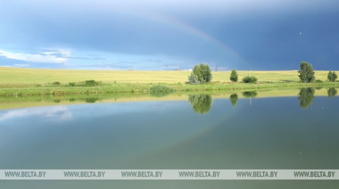 В Беларуси на неделе будет теплая погода с дождями, к выходным похолодает