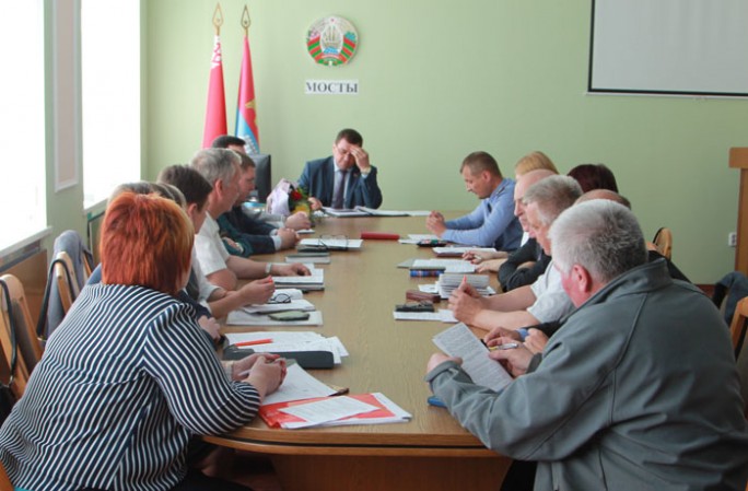 Какие вопросы тревожат Мостовский районный Совет депутатов