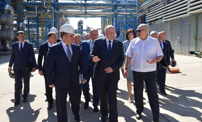 Тема недели: Президент Беларуси провел совещание по развитию нефтепереработки
