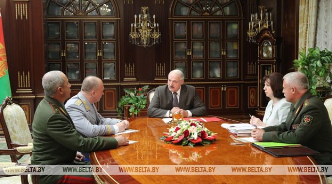 Тема недели: Александр Лукашенко о проведении выборов, развитии села, дисциплине и порядке в милиции и здравоохранении