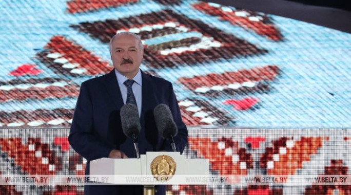 Лукашенко: праздник 'Купалье' стал ярким символом братской дружбы народов Беларуси, России и Украины
