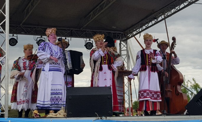 Брендовые мероприятия, самобытная культура и много ярких эмоций: гродненское подворье в Александрии