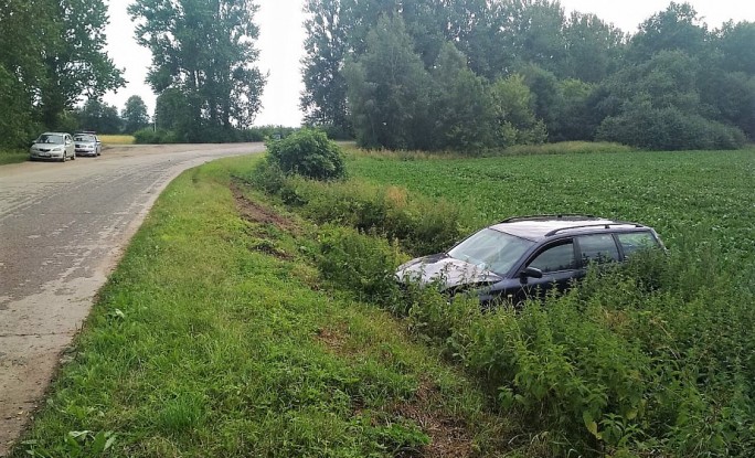 ДТП в Гродненском районе: машина вылетела в кювет и перевернулась