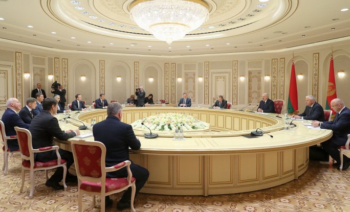 Александр Лукашенко: Беларусь готова сыграть свою роль в развитии Приморского края России