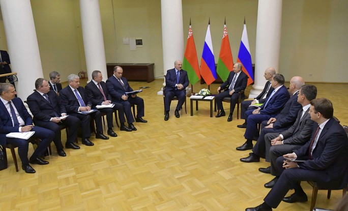Александр Лукашенко предлагает к 20-летию союзного договора снять все проблемные вопросы в отношениях Беларуси и России