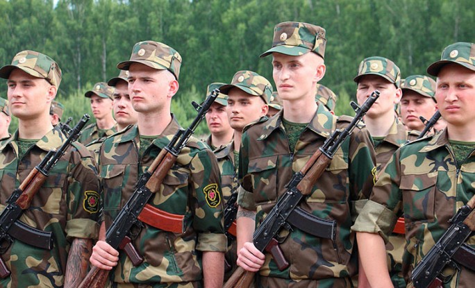 Александр Лукашенко подписал указ о призыве на срочную военную службу в августе-ноябре 2019 года