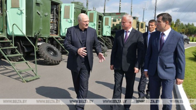 Александр Лукашенко посетил объект правительственной связи КГБ