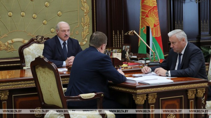 Лукашенко поручил представить к высоким наградам белорусских гребцов и их тренеров