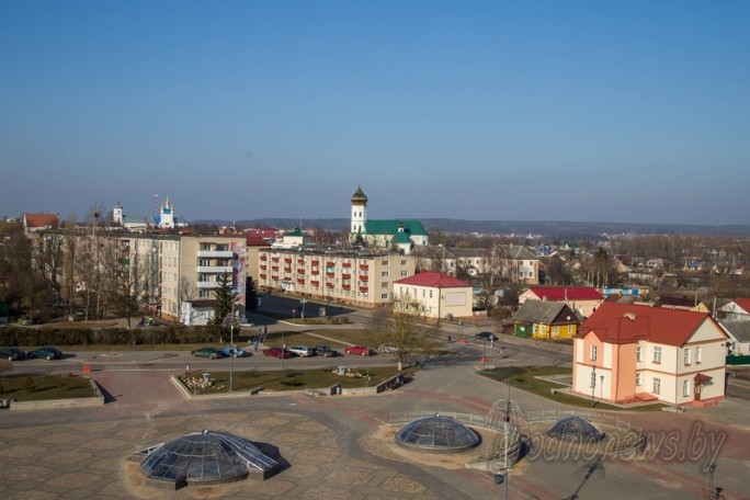 Мастер-классы по гончарству и ткачеству. Чем удивляли народные мастера на площадке «Дружеский гостинец» в Слониме