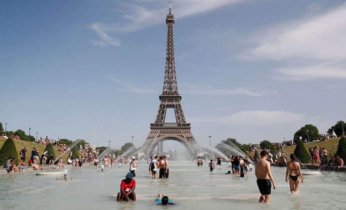 Во Франции за лето от жары погибло 1,5 тысячи человек