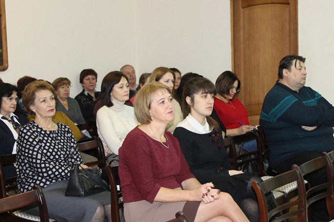 На доверительной ноте прошла встреча заместителя председателя Марины Давыдик с коллективом ДШИ