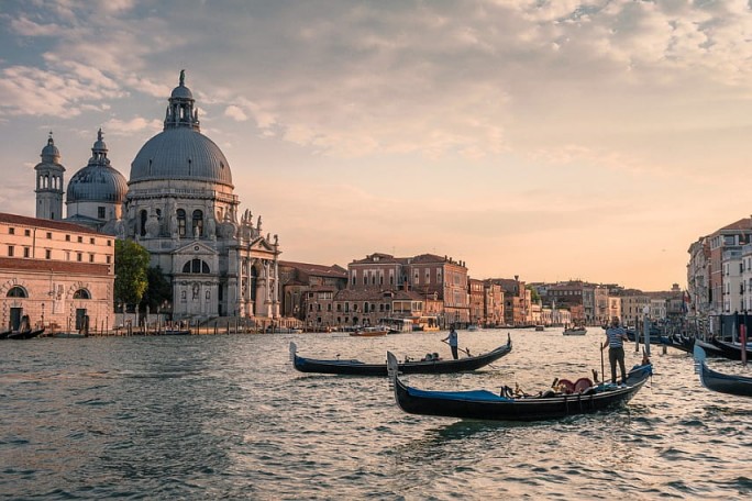 Власти Венеции планируют запретить круизным лайнерам заходить в город