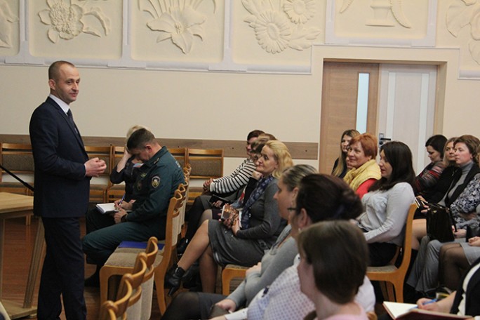 Председатель райисполкома Юрий Валеватый встретился с коллективом педагогов в пятой городской школе