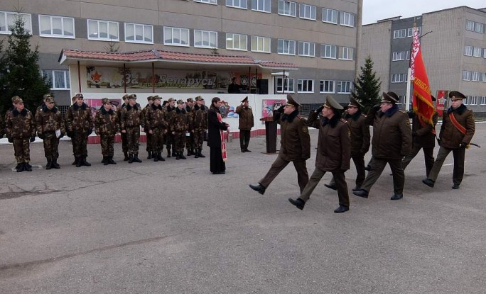 В Гродненской области началась отправка в воинские части и подразделения нового пополнения