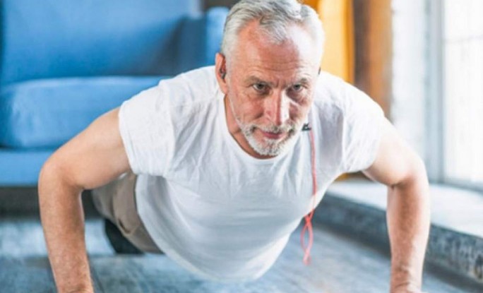 Слабые мышцы у мужчин старше 45 лет связаны с угрозой инсульта или инфаркта