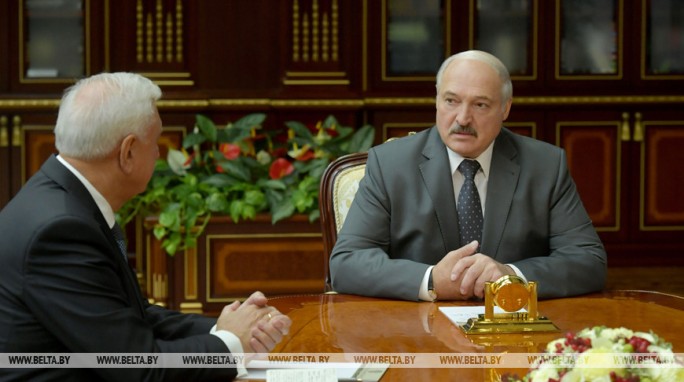 'Это под силу только вам' - Александр Лукашенко о кандидатуре Мясниковича на должность председателя Коллегии ЕЭК