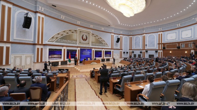 Александр Лукашенко: в Беларуси сформирован по-настоящему работоспособный представительный и законодательный орган