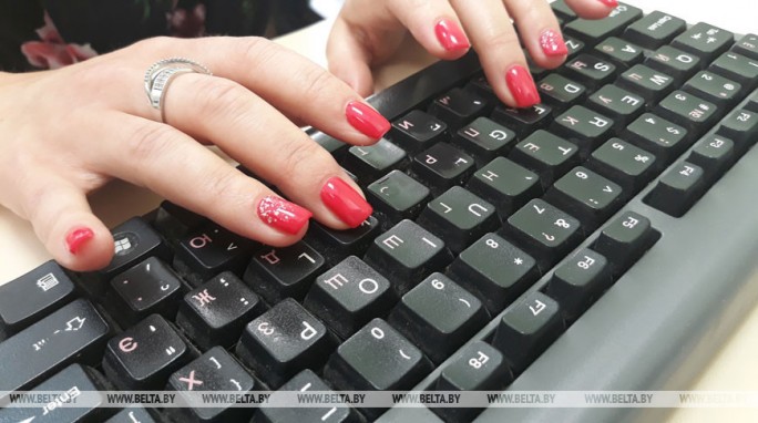 Более 20 тыс. человек искали работу на электронных ярмарках вакансий по всей Беларуси
