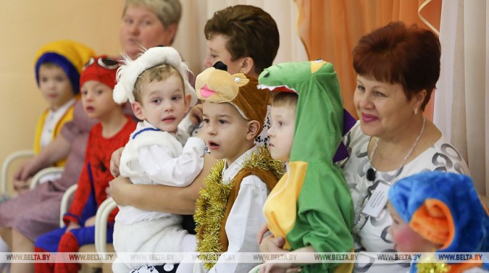 Дмитрий Лукашенко вручил подарки воспитанникам Дивинского детского дома