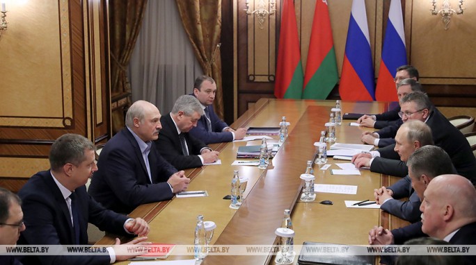 Дубль два - переговоры Александра Лукашенко и Владимира Путина в расширенном формате стартовали в полном составе