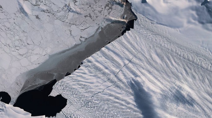 Айсберг размером с Мальту откололся от ледника в Антарктиде