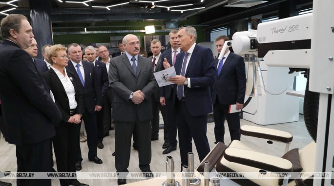 Александр Лукашенко посещает сегодня предприятие 'Адани', выпускающее медтехнику и системы безопасности