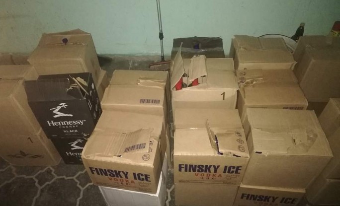 Более 400 бутылок нелегального алкоголя изъяли в Гродно
