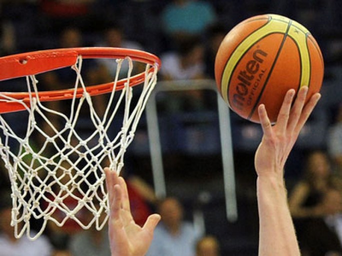 Только победа: мостовчане проявили упорство и спортивный азарт в соревнованиях по баскетболу