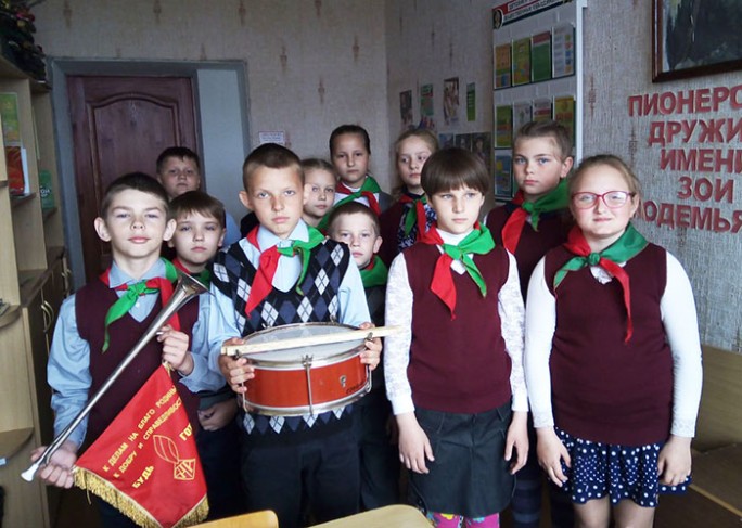 Пионерская дружина средней школы №3г. Мосты имени Зои Космодемьянской пополнилась 23 пионерами