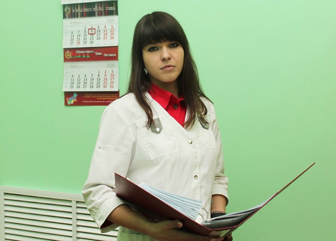 Когда мечта становится делом всей жизни: мостовчанка Яна Скробинская работает лаборантом медицинской судебной экспертизы