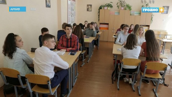 Встретить первый рассвет взрослой жизни выпускникам 2020 года не удастся