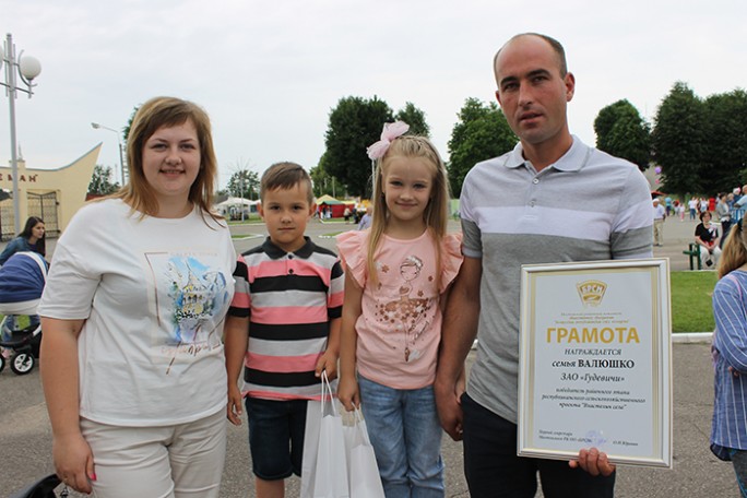 Болеем за наших. Семья Валюшко из Гудевич представит Гродненщину в финале проекта «Властелин села»