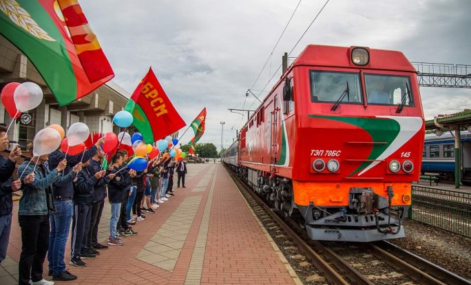 7 дней в пути и 9 городов. Участников молодежного поезда «#Беларусь. Моладзь. Натхненне» встретили в Гродно