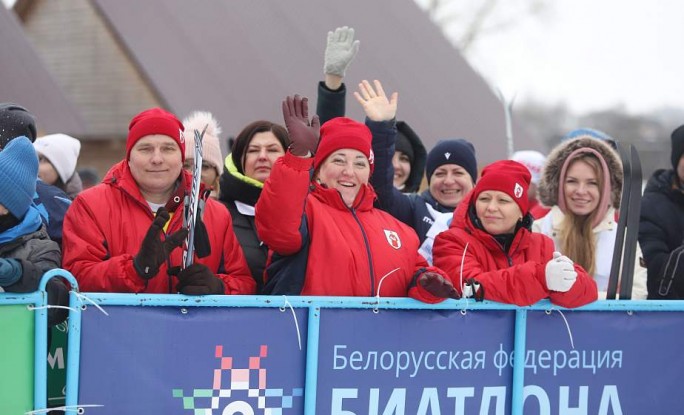 Снежные километры азарта. Самых спортивных руководителей региона определила «Принеманская лыжня-2021» в Новогрудке