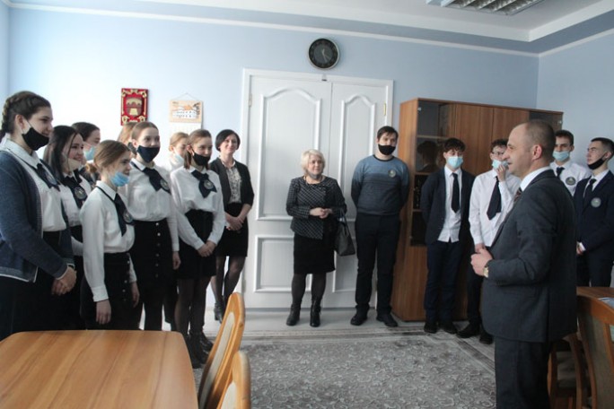 Мостовские школьники познакомились с работой районного исполнительного комитета
