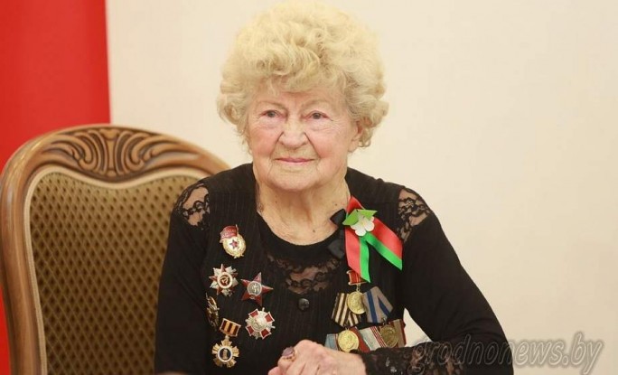 Женщина-легенда Валентина Баранова обратилась с наказом к молодежи: передать наследие поколений детям и внукам и сохранить мир