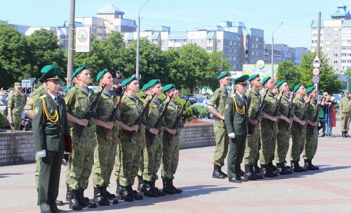 Более 100 солдат Гродненской погрангруппы присягнули на верность Родине