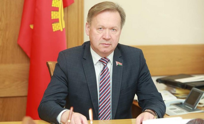 Субботнюю прямую линию с жителями Гродненщины провел председатель областного Совета депутатов Игорь Жук